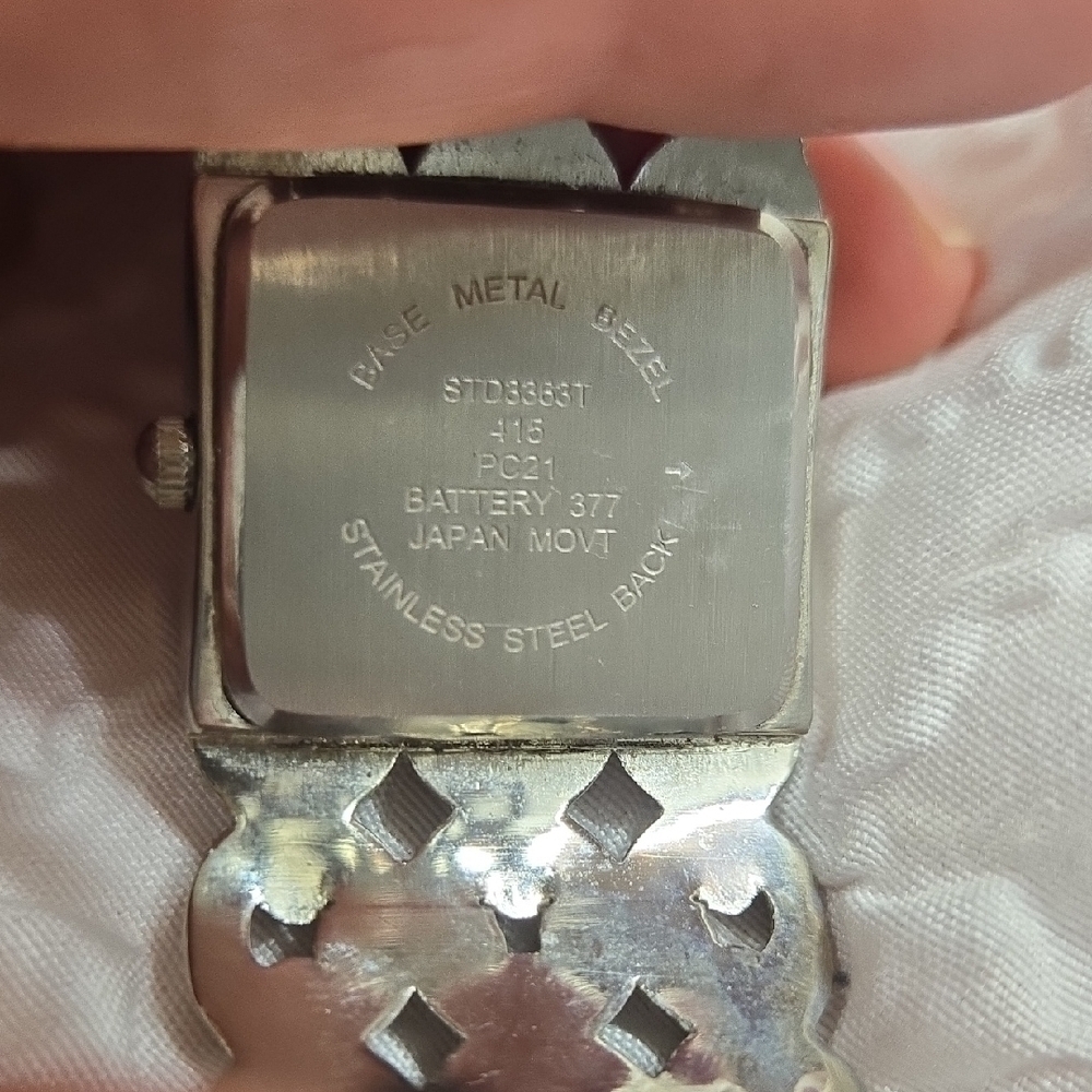 Studio Silver Chain-Link Quartz Watch - Picture 3 of 5